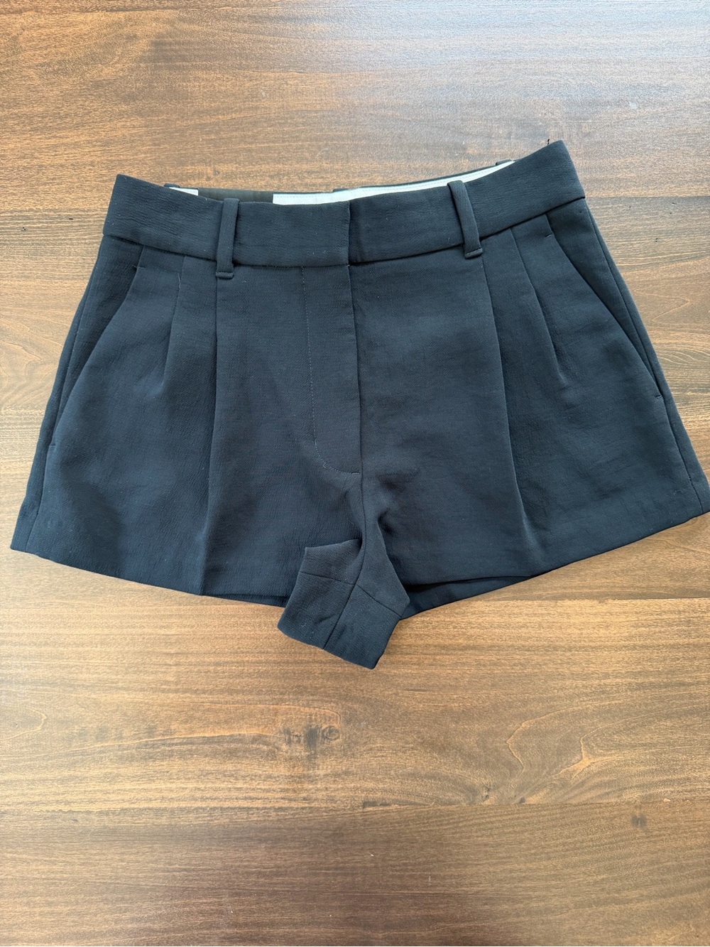 Aritzia The Effortless Short Micro